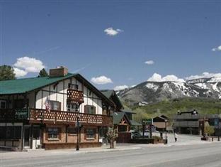 Alpiner Lodge Стиймбоут Спрингс Екстериор снимка