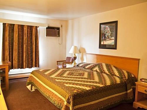 Alpiner Lodge Стиймбоут Спрингс Екстериор снимка